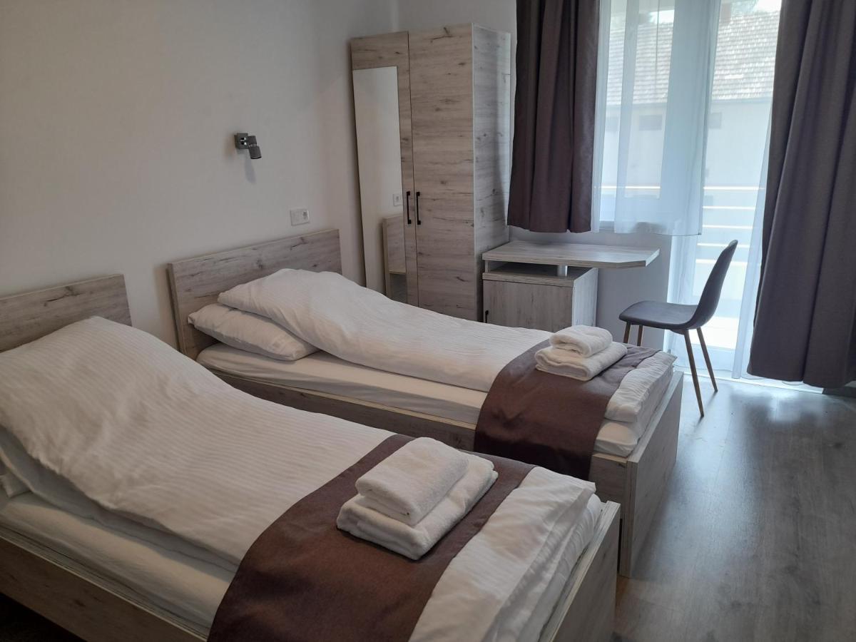 Bed and Breakfast Orion Panzio Hajdúszoboszló Exteriér fotografie